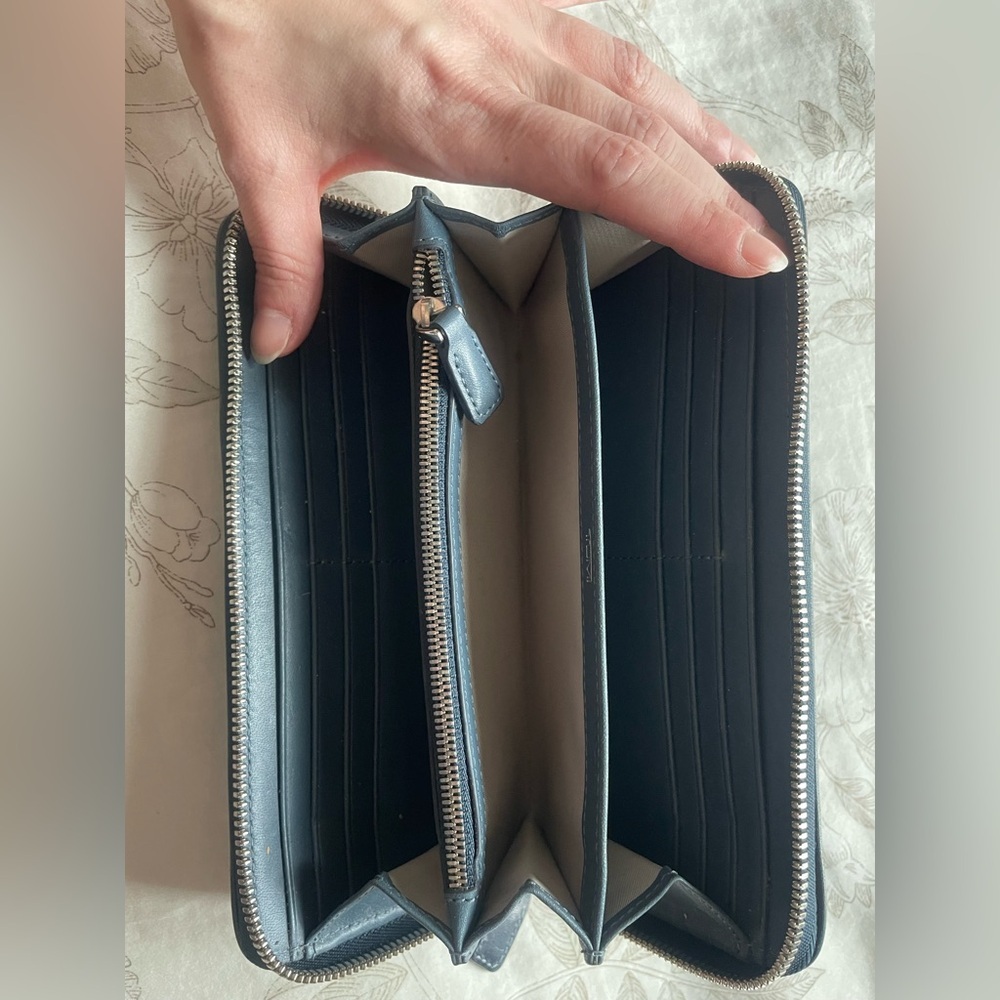 TUMI Navy‎ Blue Two Tone Ziparound Leather Wallet Rectangular Long Slim Classic - Picture 4 of 7